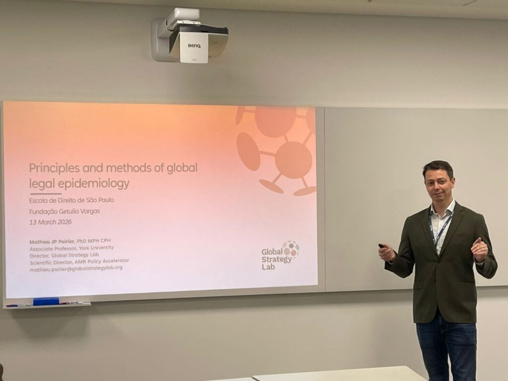 Dr. Mathiue Poirier delivers lecture at Escola de Direito de São Paulo, Fundação Getulio Vargas